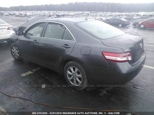 4T4BF3EK7BR190671 - 2011 TOYOTA CAMRY SE/LE/XLE Серый фото 3