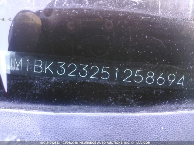 JM1BK323251258694 - 2005 MAZDA 3 S SILVER photo 9