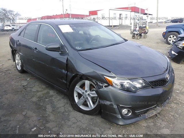 4T1BF1FK2CU630715 - 2012 TOYOTA CAMRY SE/LE/XLE GRAY photo 1