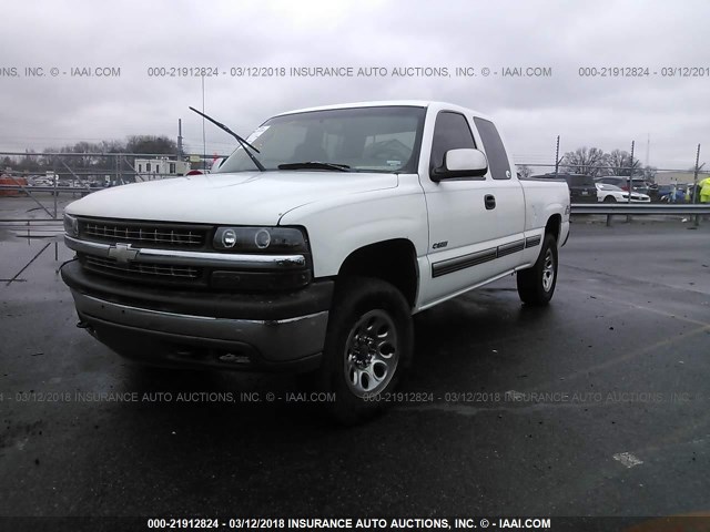 2GCEK19T2Y1185848 - 2000 CHEVROLET SILVERADO K1500 WHITE photo 2