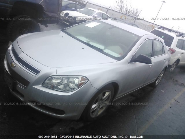 1G1ZA5EB0AF175254 - 2010 CHEVROLET MALIBU LS 银色 照片 2