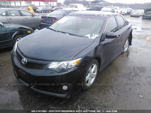 4T1BF1FK9CU185003 - 2012 TOYOTA CAMRY SE/LE/XLE BLACK photo 2