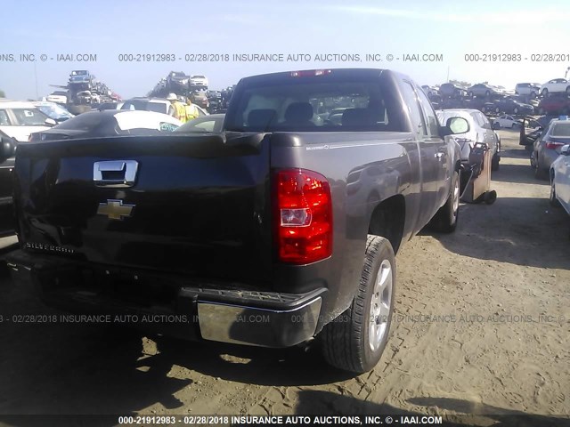 1GCRCPEX7BZ239945 - 2011 CHEVROLET SILVERADO C1500 GRAY photo 4