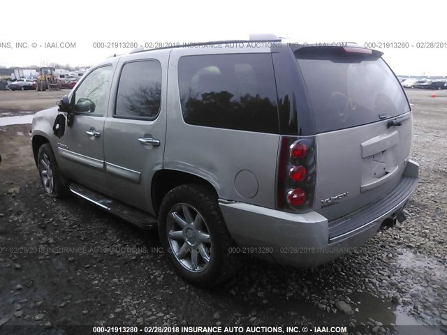 1GKFK63848J136747 - 2008 GMC YUKON DENALI SILVER photo 3