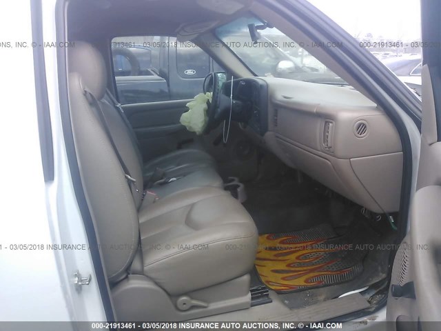 3GCEC14V97G256720 - 2007 CHEVROLET SILVERADO C1500 CLASSIC WHITE photo 5