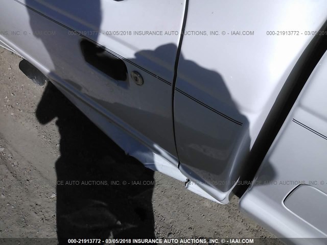 4F4YR12DX6PM02923 - 2006 MAZDA B2300 WHITE photo 9