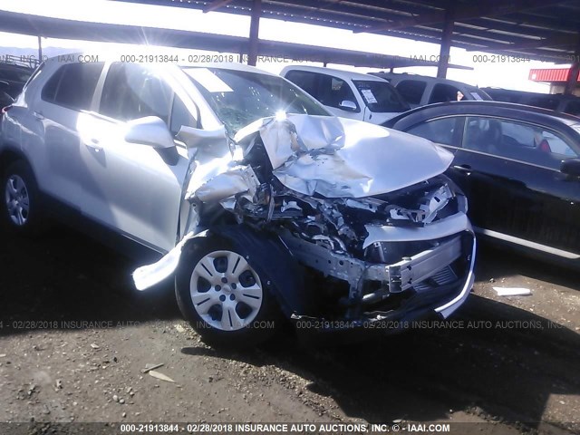 3GNCJKSB1HL285902 - 2017 CHEVROLET TRAX LS SILVER photo 1