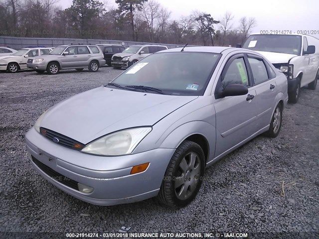 1FAHP38341W370872 - 2001 FORD FOCUS ZTS SILVER photo 2