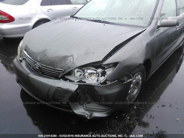 4T1BF32K95U603354 - 2005 TOYOTA CAMRY LE/XLE/SE ნაცრისფერი ფოტო 6
