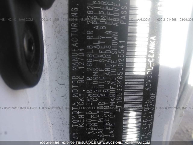 4T1BE32K65U025541 - 2005 TOYOTA CAMRY LE/XLE/SE WHITE photo 9
