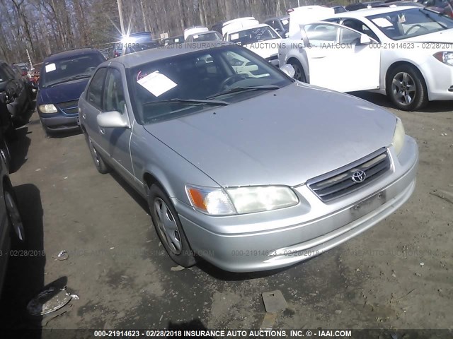 4T1BG22K11U065394 - 2001 TOYOTA CAMRY CE/LE/XLE 银色 照片 1