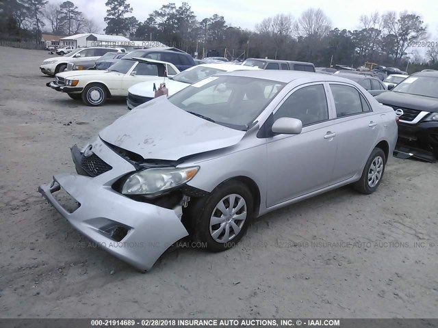 1NXBU40E09Z136873 - 2009 TOYOTA COROLLA S/LE/XLE SILVER photo 2