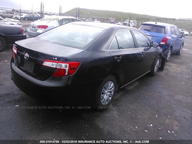 4T1BF1FK0CU096310 - 2012 TOYOTA CAMRY SE/LE/XLE BLACK photo 4