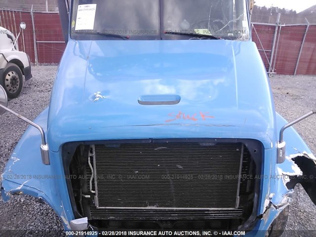 1FUJBBCG45LU96308 - 2005 FREIGHTLINER CONVENTIONAL ST120 BLUE photo 9
