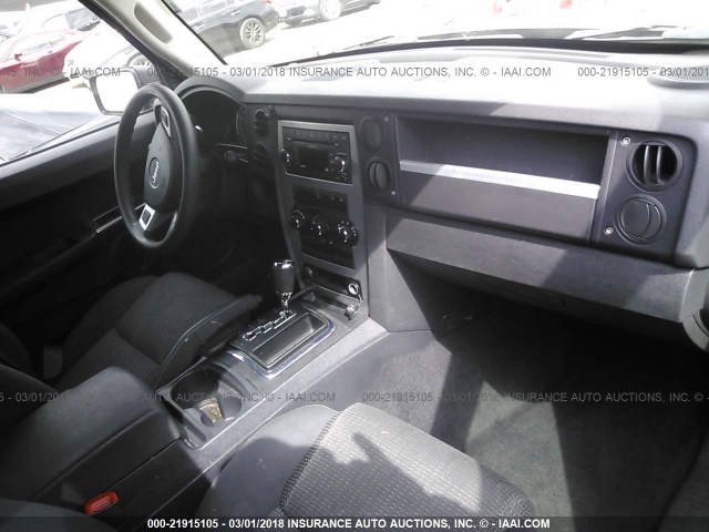 1J8HH48K78C159285 - 2008 JEEP COMMANDER SPORT ნაცრისფერი ფოტო 5