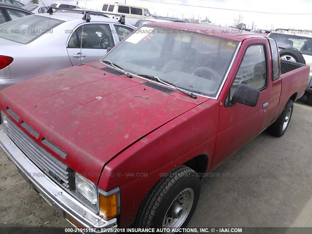 1N6ND16S1GC426195 - 1986 NISSAN D21 KING CAB RED photo 2