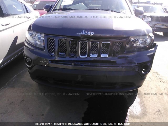 1C4NJDEB2HD135229 - 2017 JEEP COMPASS LATITUDE 灰色 照片 6
