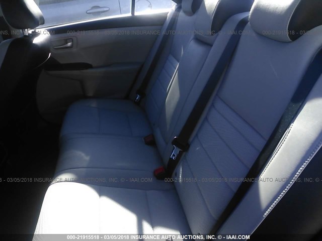 4T1BF1FK3HU628690 - 2017 TOYOTA CAMRY LE/XLE/SE/XSE GRAY photo 8