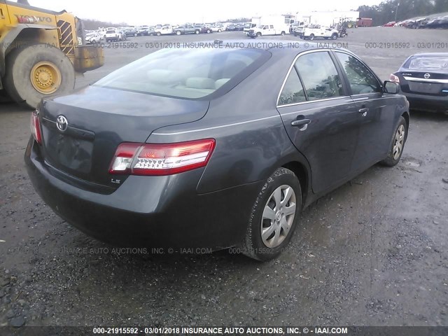 4T1BF3EK2AU105714 - 2010 TOYOTA CAMRY SE/LE/XLE GRAY photo 4