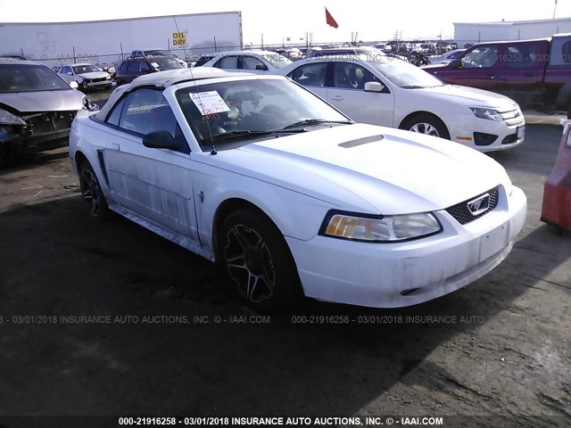 1FAFP4447YF127367 - 2000 FORD MUSTANG WHITE photo 1