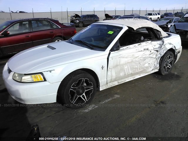 1FAFP4447YF127367 - 2000 FORD MUSTANG WHITE photo 2