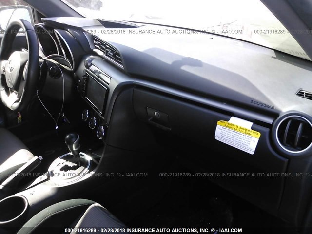 JTKJF5C70GJ014308 - 2016 TOYOTA SCION TC 灰色 照片 5