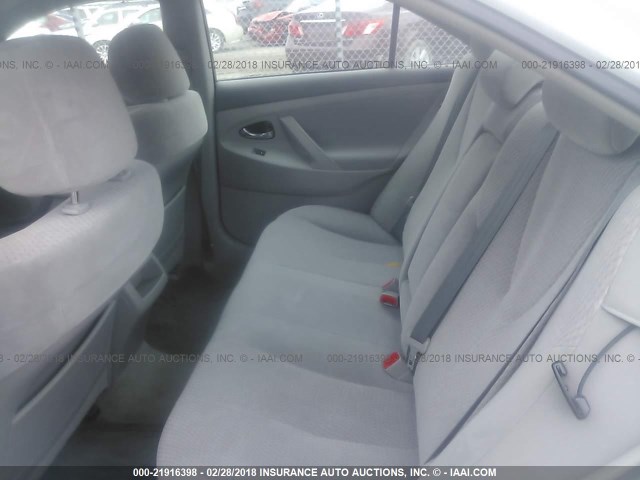 4T1BF3EK2BU604319 - 2011 TOYOTA CAMRY SE/LE/XLE WHITE photo 8