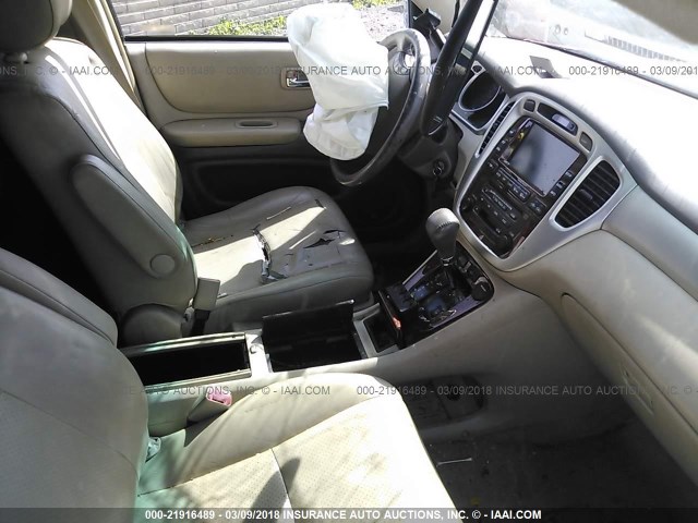 JTEDP21A840003777 - 2004 TOYOTA HIGHLANDER LIMITED RED photo 5