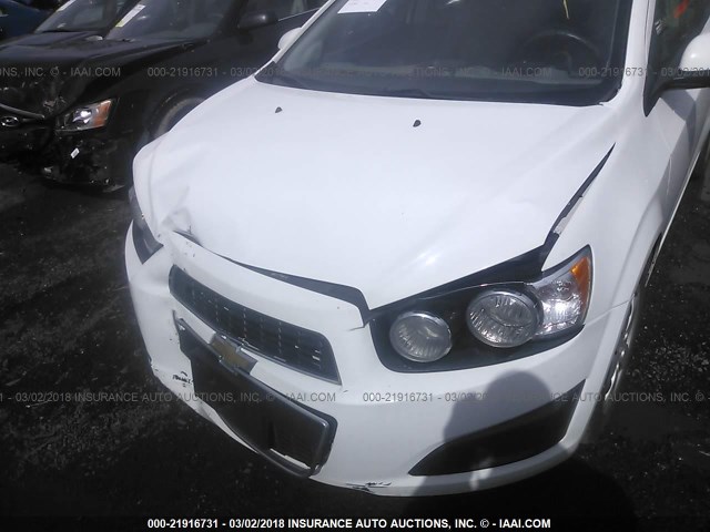 1G1JA6SH6D4189557 - 2013 CHEVROLET SONIC LS 白色 照片 6