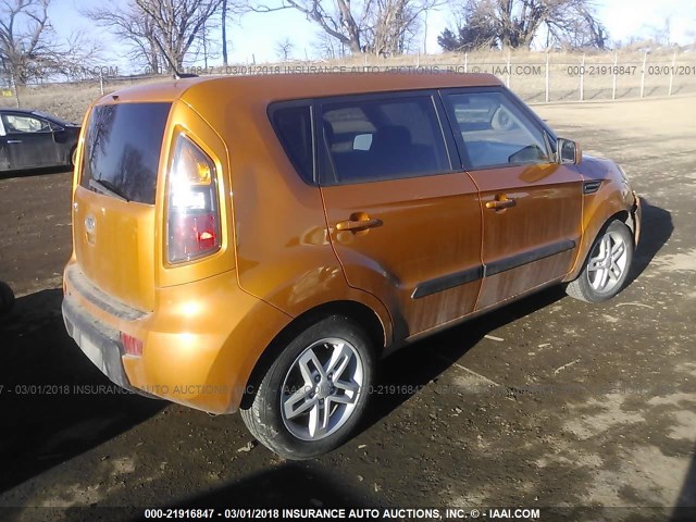 KNDJT2A20B7250002 - 2011 KIA SOUL +/!/SPORT ORANGE photo 4