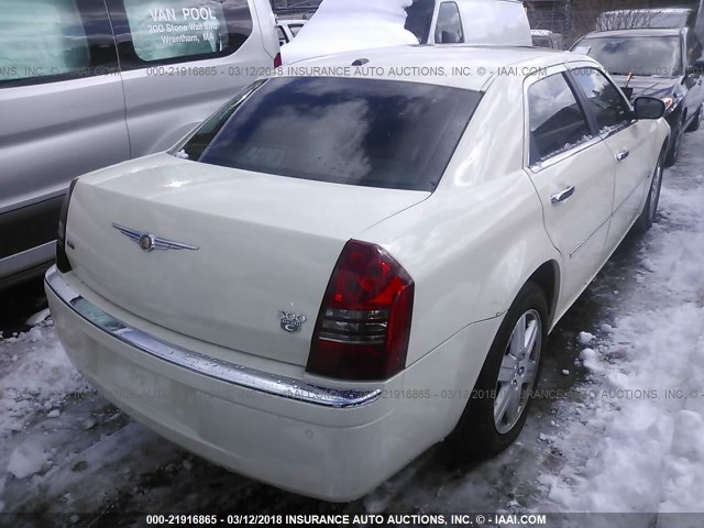 2C3LK63H36H338450 - 2006 CHRYSLER 300C WHITE photo 3