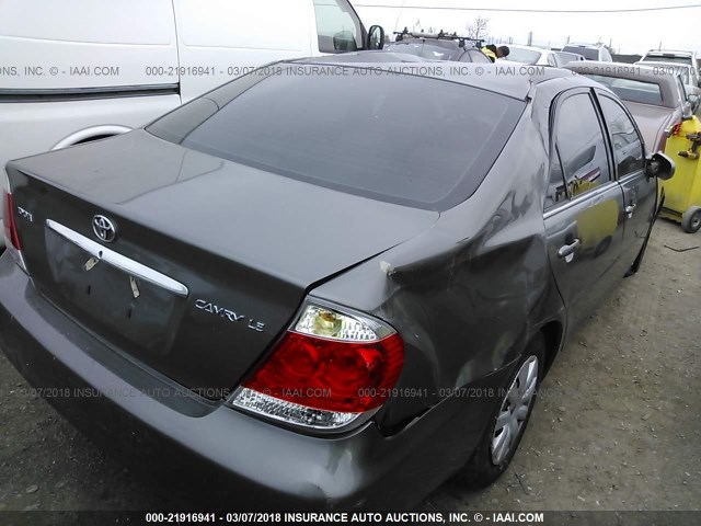 4T1BE32K25U958773 - 2005 TOYOTA CAMRY LE/XLE/SE GRAY photo 4