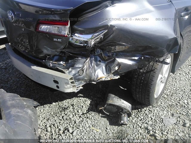 4T1BF1FK9DU235819 - 2013 TOYOTA CAMRY L/SE/LE/XLE 灰色 照片 6