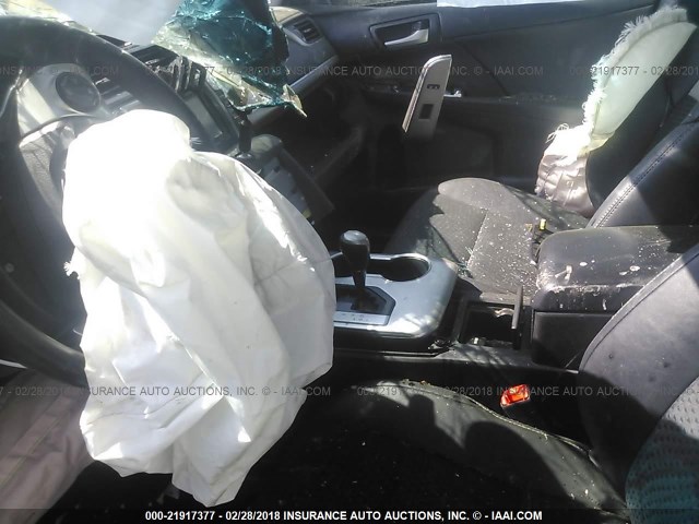 4T1BF1FK7EU820724 - 2014 TOYOTA CAMRY L/SE/LE/XLE 灰色 照片 5