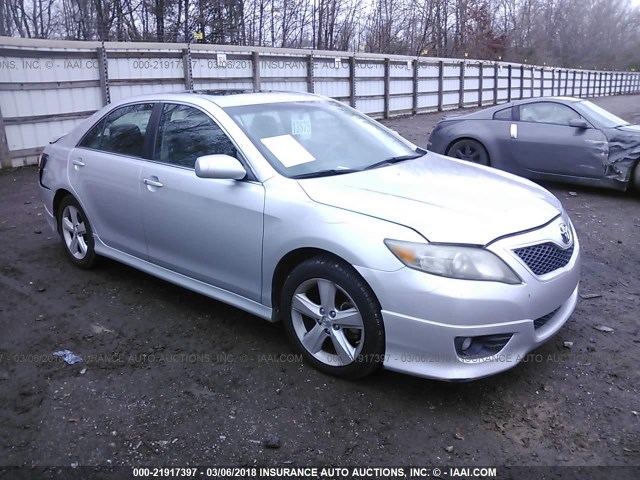 4T1BF3EK2BU122224 - 2011 TOYOTA CAMRY SE/LE/XLE SILVER photo 1