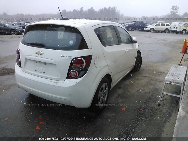 1G1JA6SH5G4178683 - 2016 CHEVROLET SONIC LS WHITE photo 4