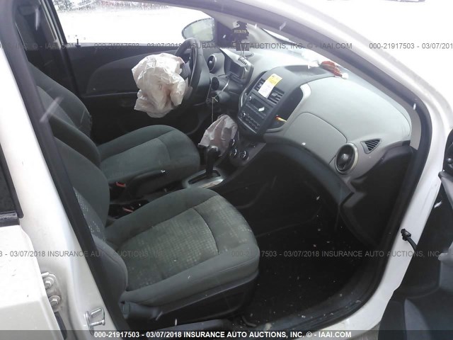 1G1JA6SH5G4178683 - 2016 CHEVROLET SONIC LS 白色 照片 5
