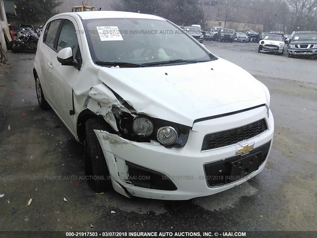 1G1JA6SH5G4178683 - 2016 CHEVROLET SONIC LS WHITE photo 6