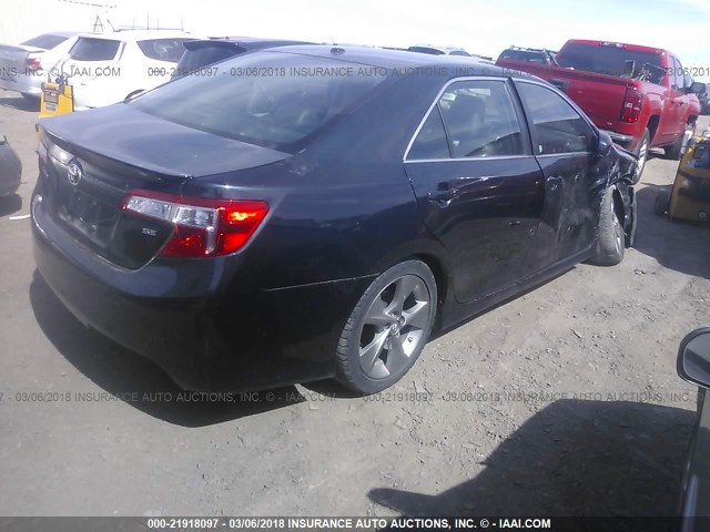 4T1BK1FK9EU025590 - 2014 TOYOTA CAMRY SE/XLE Dark Blue photo 4