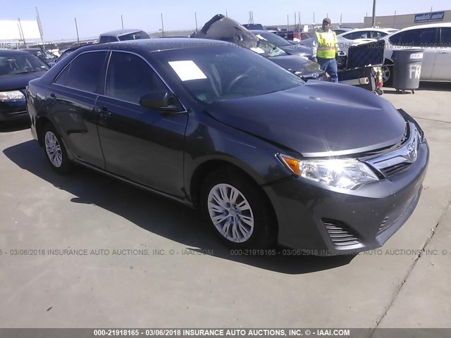 4T4BF1FK0ER441005 - 2014 TOYOTA CAMRY L/SE/LE/XLE 灰色 照片 1