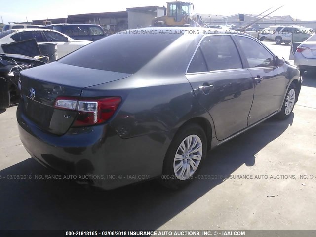 4T4BF1FK0ER441005 - 2014 TOYOTA CAMRY L/SE/LE/XLE GRAY photo 4