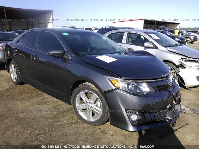4T1BF1FKXEU378571 - 2014 TOYOTA CAMRY L/SE/LE/XLE 灰色 照片 1