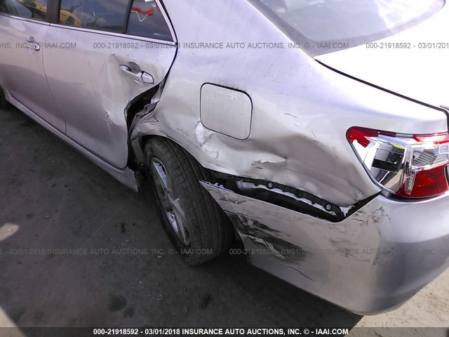 4T1BF1FKXDU215790 - 2013 TOYOTA CAMRY L/SE/LE/XLE 银色 照片 6