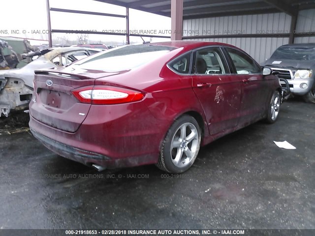 3FA6P0H70FR224598 - 2015 FORD FUSION SE RED photo 4