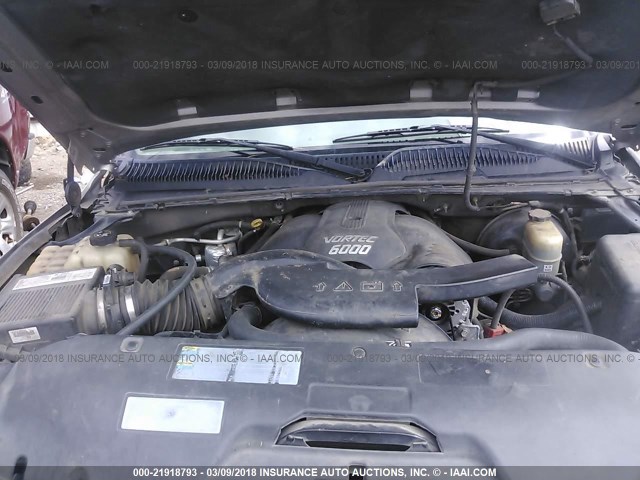 1GKEK63U72J122096 - 2002 GMC DENALI SILVER photo 10