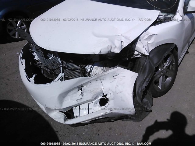 4T1BF1FK3CU526380 - 2012 TOYOTA CAMRY SE/LE/XLE WHITE photo 6