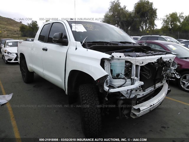 5TFUY5F16GX572585 - 2016 TOYOTA TUNDRA DOUBLE CAB SR/SR5 WHITE photo 1