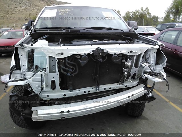 5TFUY5F16GX572585 - 2016 TOYOTA TUNDRA DOUBLE CAB SR/SR5 WHITE photo 6