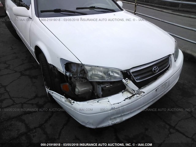 4T1BG22K81U763243 - 2001 TOYOTA CAMRY CE/LE/XLE WHITE photo 6