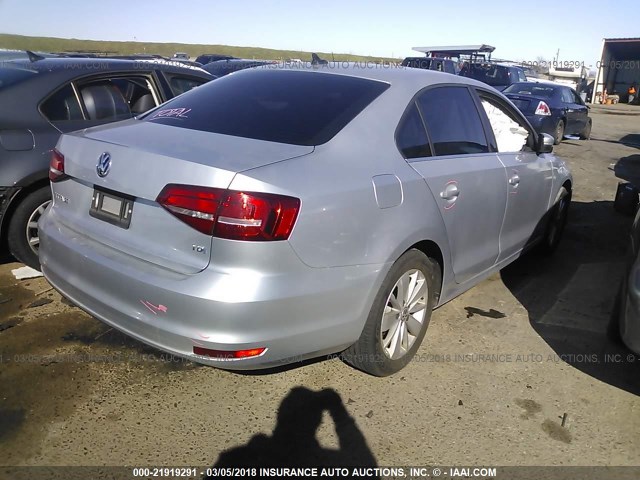 3VWLA7AJ5FM285209 - 2015 VOLKSWAGEN JETTA TDI SILVER photo 4